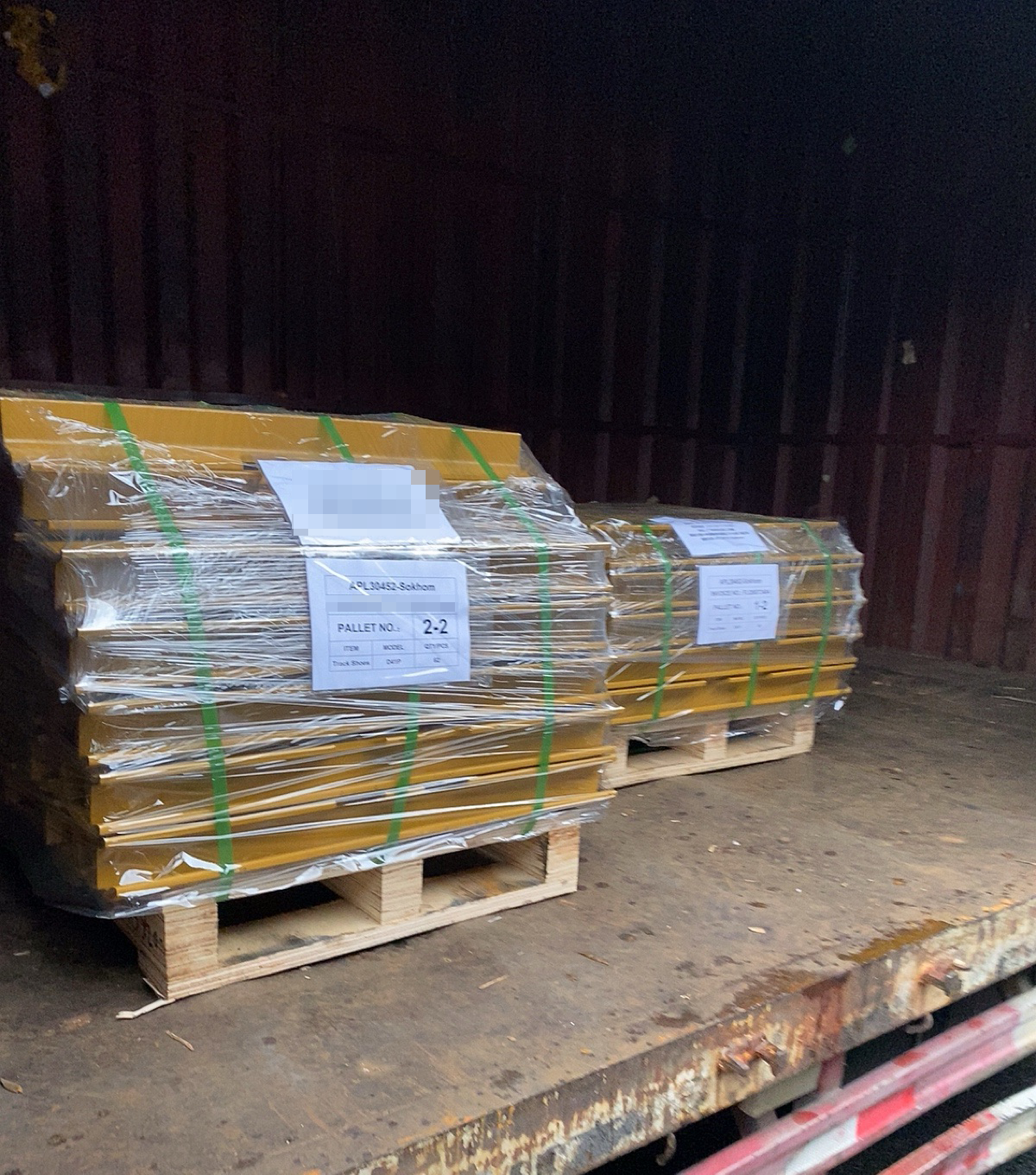 Cambodia – 64 Track Shoes Shipped for Reliable Heavy Equipment Undercarriage Performance